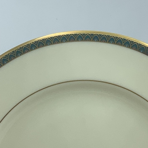 Two Vintage Lenox Patriot Dinner Plates - Picture 4 of 11